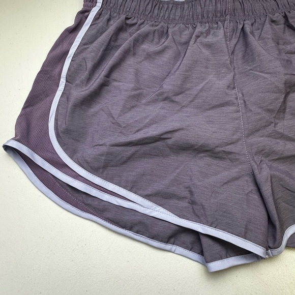 Nike Women’s Gym Running Shorts Dri Fit Tempo XL Lavender NWT - Picture 3 of 10